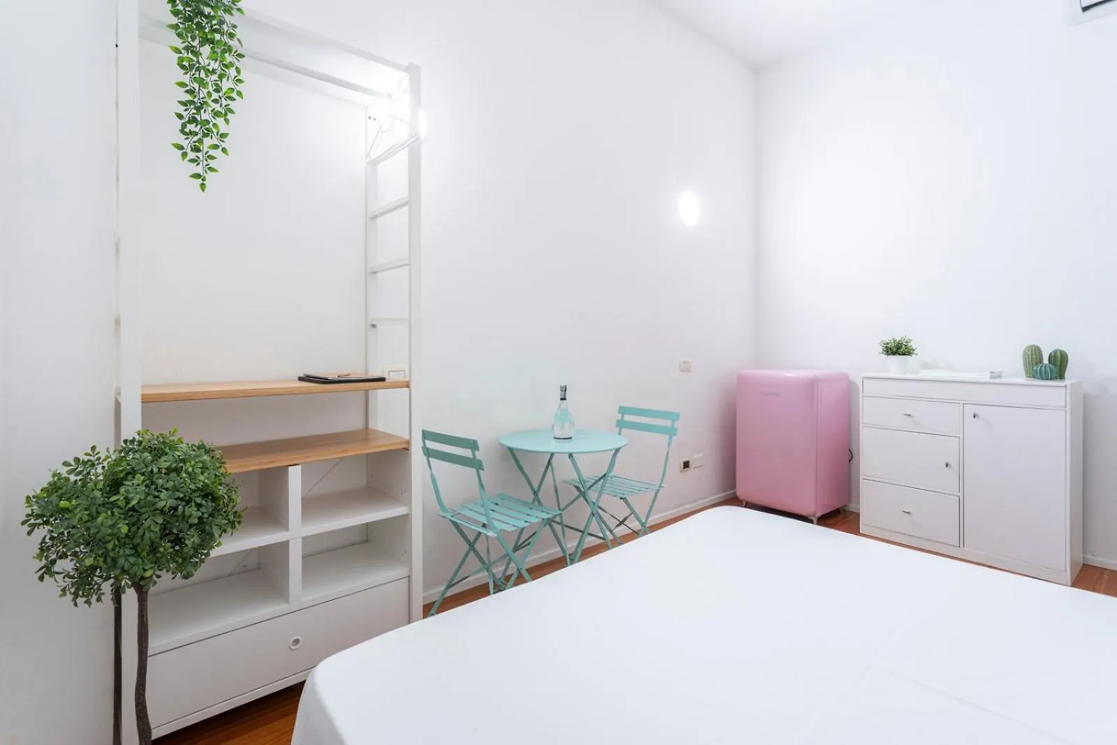 New! Lovely & Friendly In Milan Center C